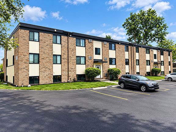 2nd image of 916 S Byrne Rd APT 5