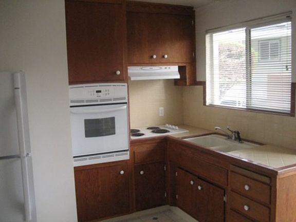 4th image of 920 Capitola Ave Spc 1A