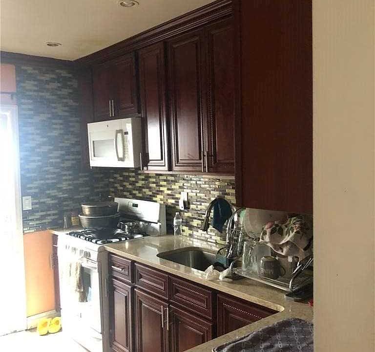 2nd image of 10942 132nd St