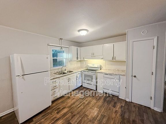 4th image of 4612 Friar Ave