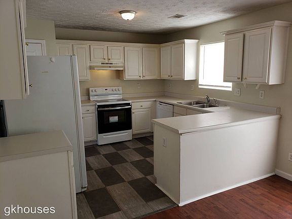 3rd image of 6423 Alford Cir