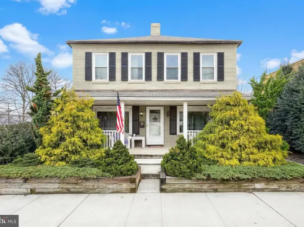 209 N 3rd St, Hanover, PA 17331
