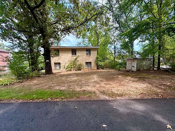 2nd image of 610 Randall Rd