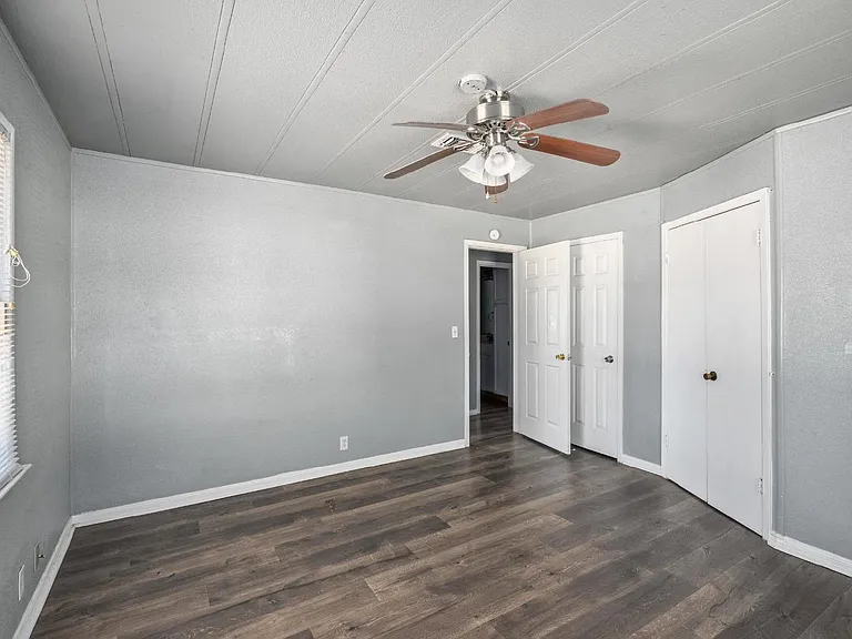 1505 Elyse Dr — Photo 10
