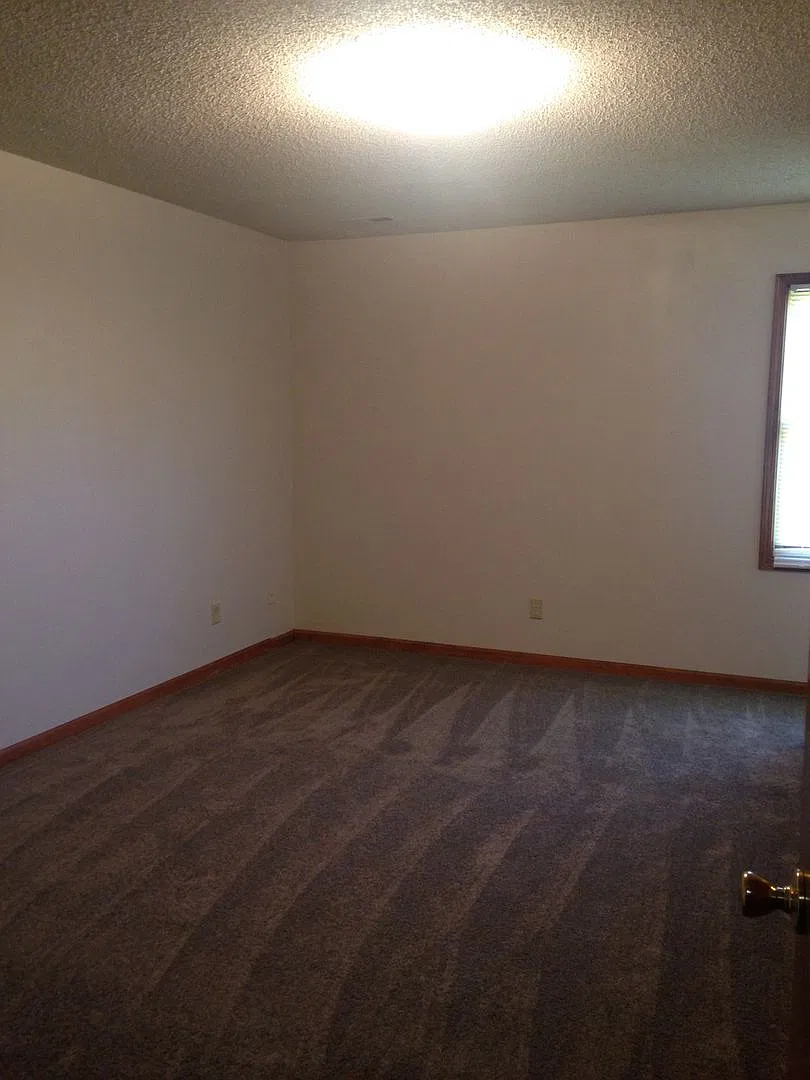 3108 W 23rd Terr. - 3 bedroom house — Photo 3