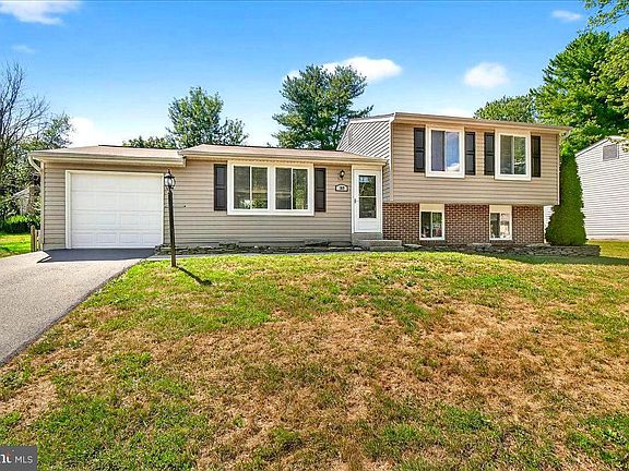 2nd image of 109 Glade Blvd