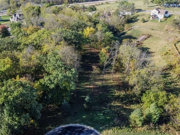 121 Autumnwood Cir, Mount Horeb, WI 53572