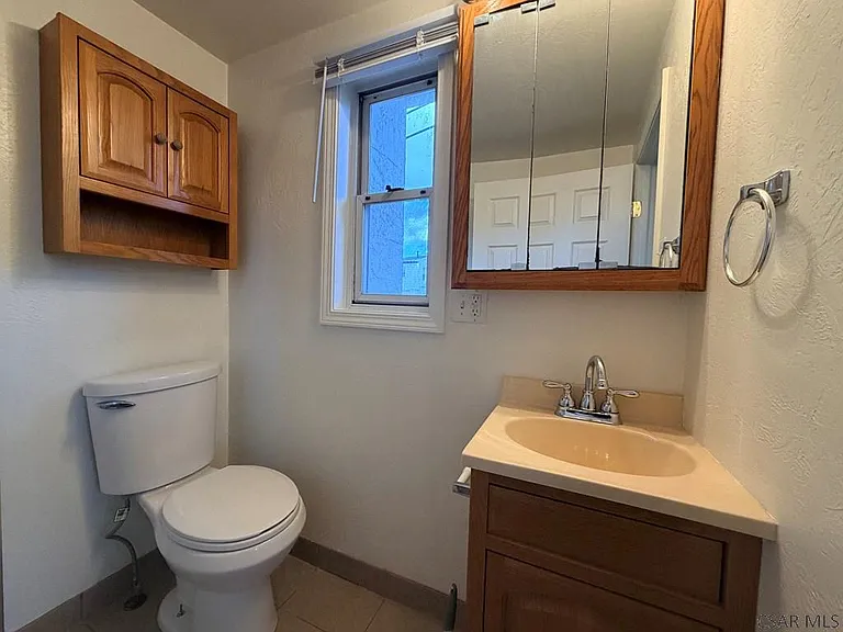 907 Old Scalp Ave #202 — Photo 6