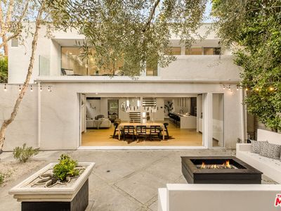 366 N Kenter Ave, Los Angeles, CA, 90049