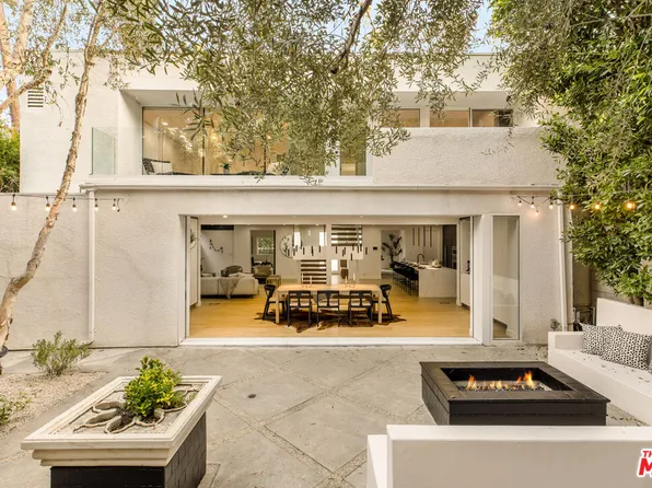 366 N Kenter Ave, Los Angeles, CA 90049