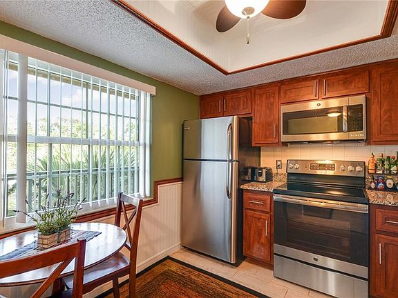 3rd image of 871 New York Ave APT 308