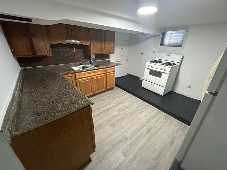 618 N Bouldin St #1 — Photo 1