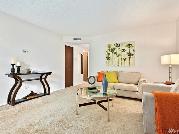 4th image of 11635 100th Ave NE #B3w