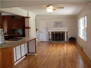 3rd image of 3114 W 71st Ter
