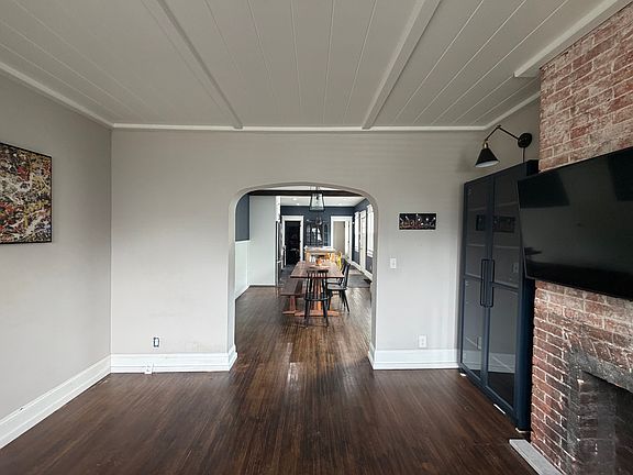 4th image of 113 10th St #1