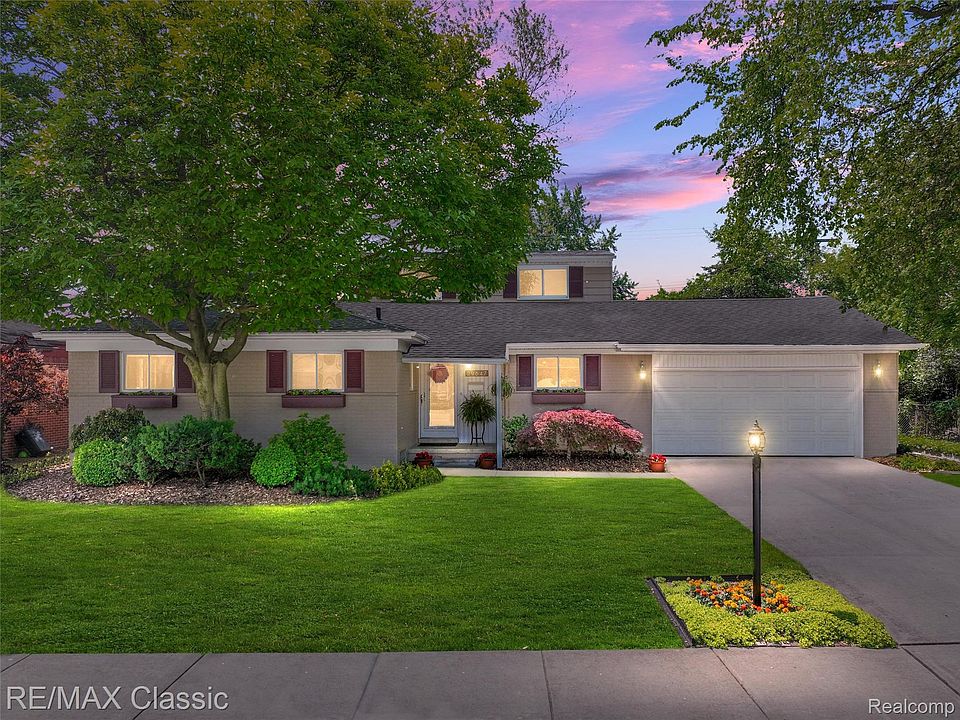 1st image of 29647 Gaylord Ct