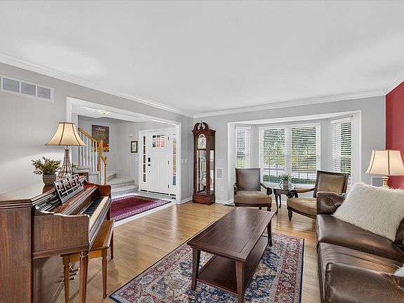 5th image of 3428 Honeysuckle Ct