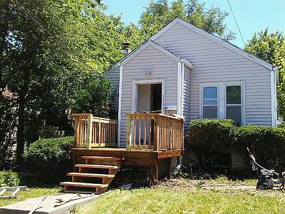 2nd image of 425 E Sea Ave