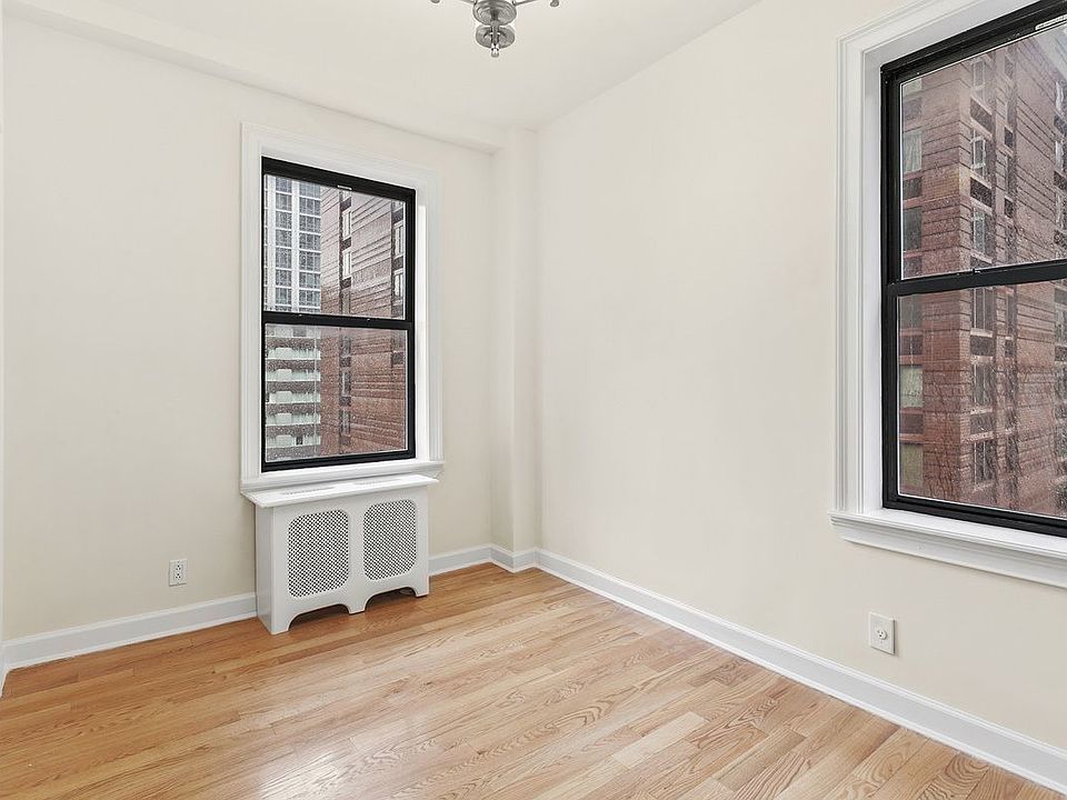 1st image of 245 W 51st St #8I2