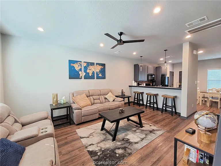 1451 Associates Ave #711 — Photo 3