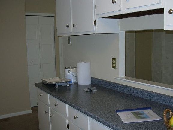 4th image of 1354 Blue Jay Dr