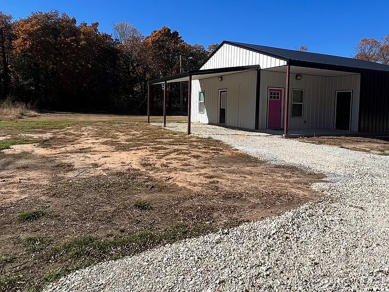 E 1070th Rd — Photo 11