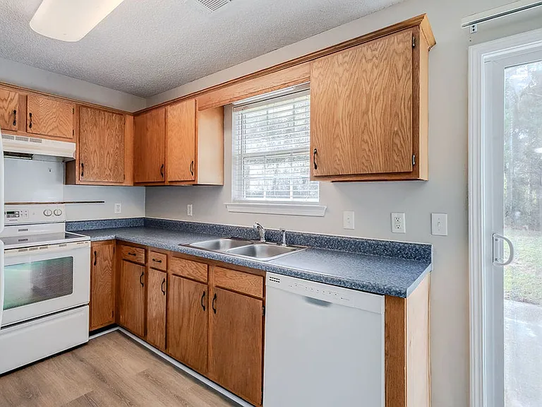 308 Barrister Cir — Photo 9