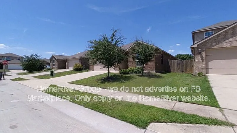 3 bed, 2.0 bath, 1619 sqft, $1,795 — Photo 3