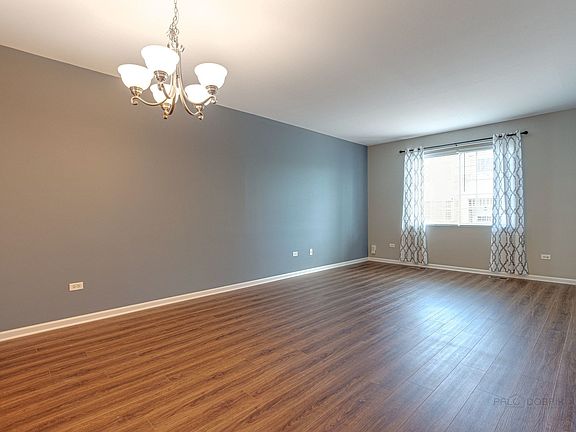 4th image of 442 Churchill Dr Unit 442