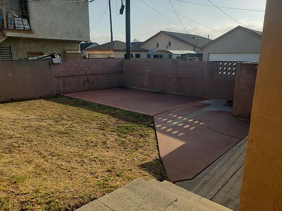 5th image of 11607 Crenshaw Blvd