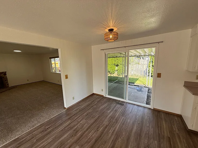 1488 Palace Dr NE — Photo 7