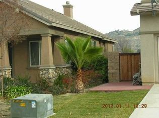 725 Suncup Cir, Hemet, CA 92543
