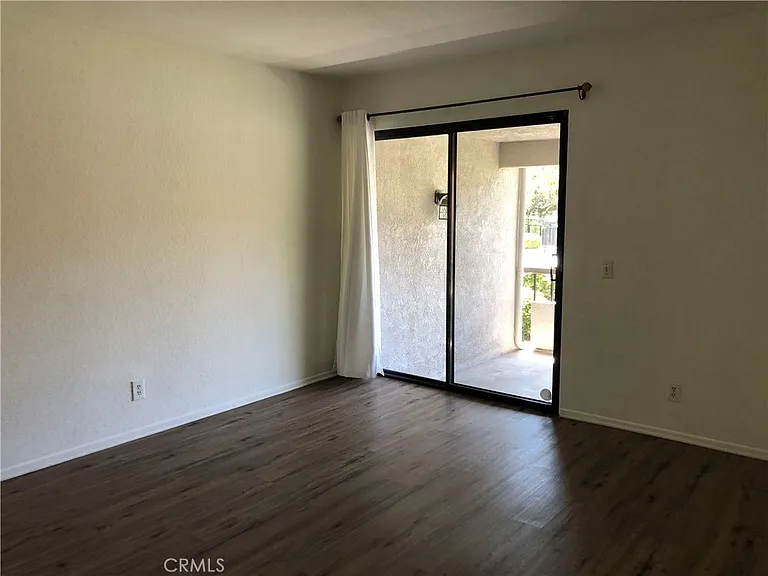 25951 Orbita — Photo 24