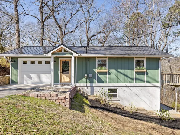 11654 Holly Cir, Soddy Daisy, TN 37379