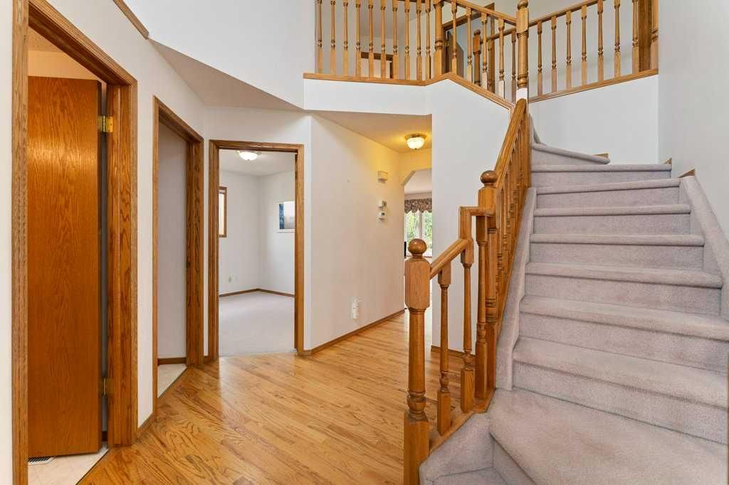 62 Edgebrook Hts NW, Calgary, AB - View 3