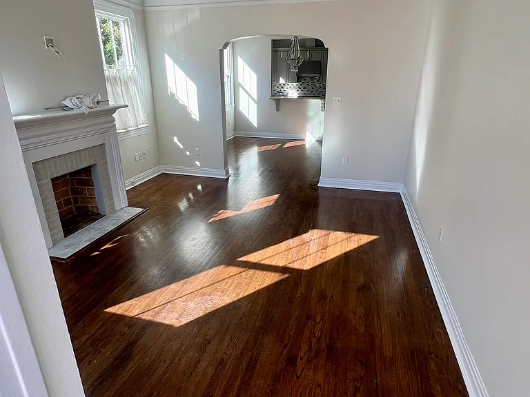 2317 Dolores Ave — Photo 3