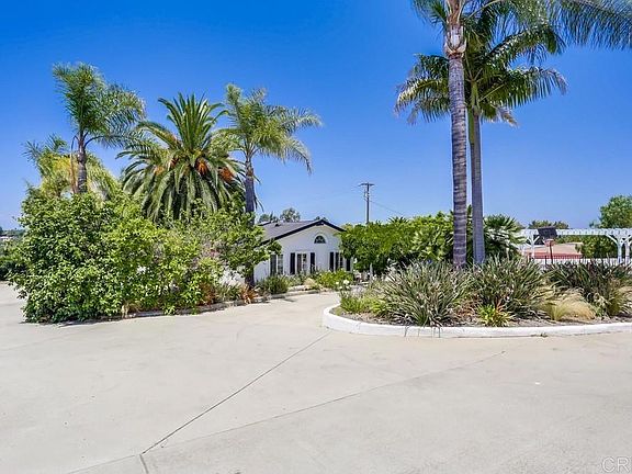 2051 Riviera Dr, Vista, CA 92084 | MLS #PTP2403789 | Zillow