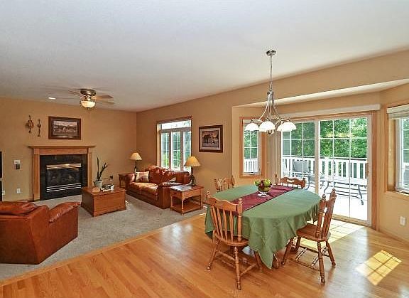 5th image of 14048 Hollyhock Ln