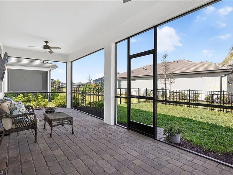 20548 Pebble Glen Dr — Photo 29