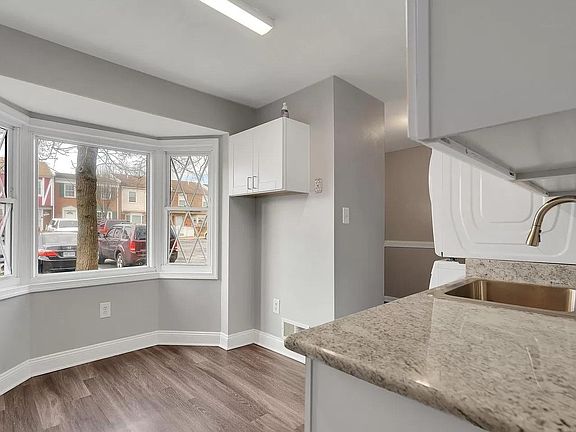 3rd image of 7853 W Point Ct