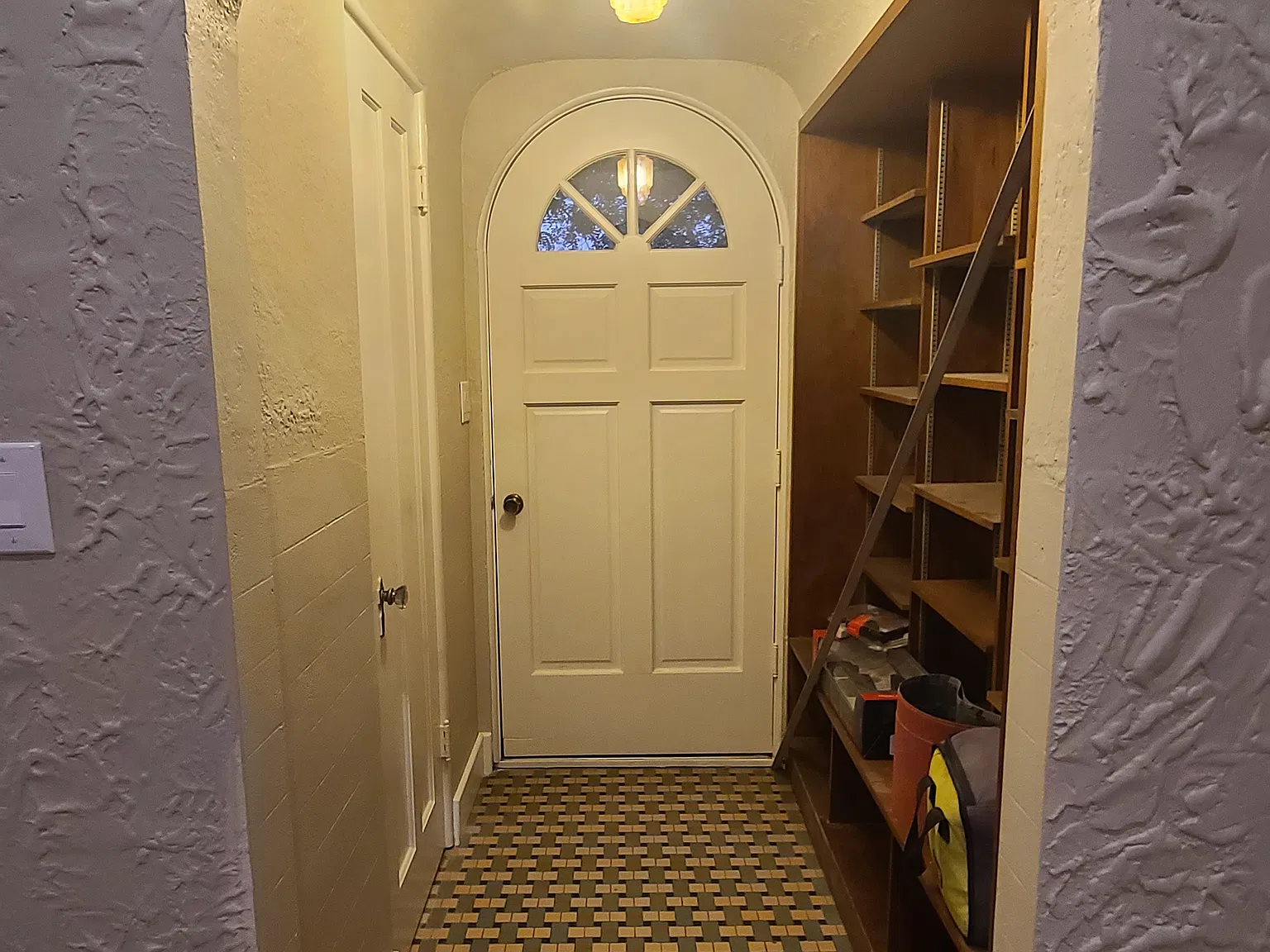 3 bed, 2033 sqft, $2,250 — Photo 4