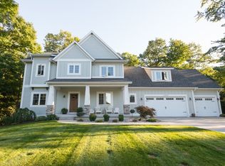 16924 Mapleridge Dr, West Olive, MI 49460