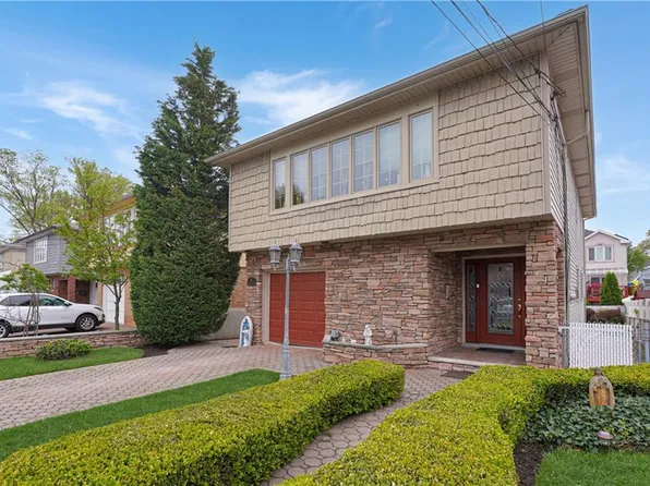 254 Sanilac St, Staten Island, NY 10306