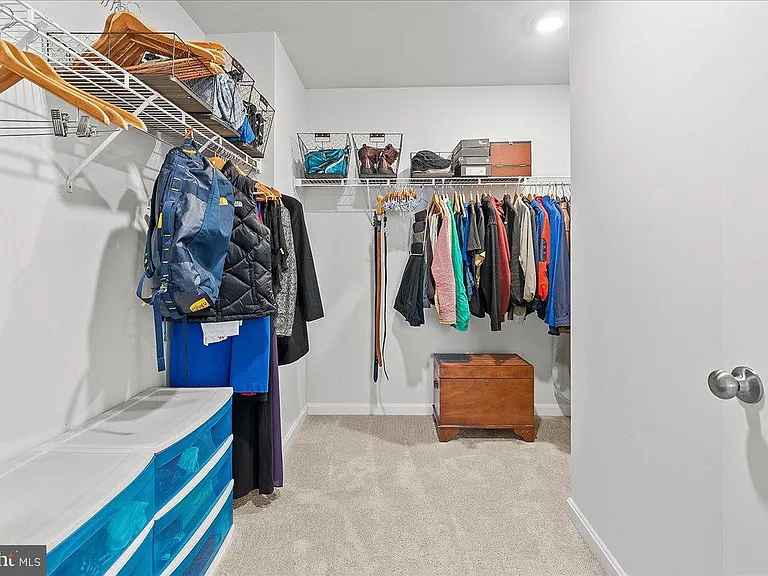 109 Woodford Dr — Photo 40