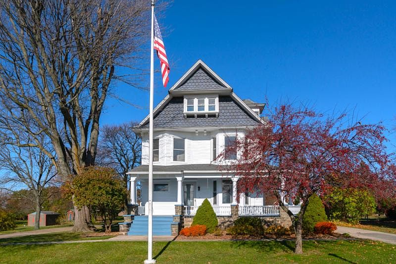 2309 Black River St, Deckerville, MI 48427 Zillow