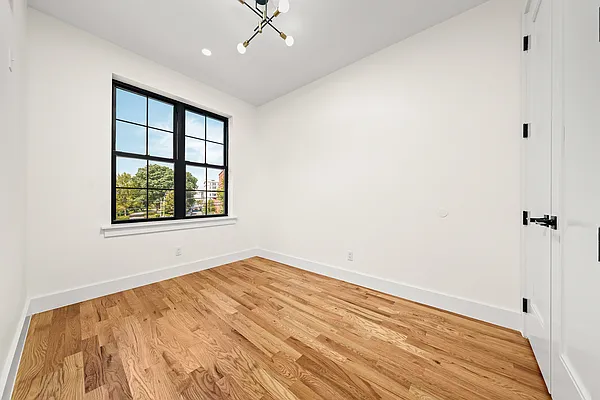 Rented by Nooklyn NYC LLC | media 9