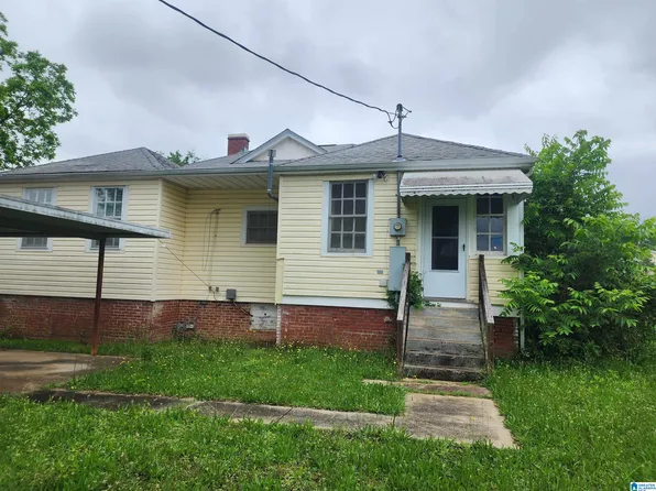 207 Alexander St, Talladega, AL 35160