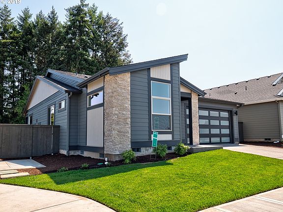 2nd image of 5374 SE 81st Ave #201