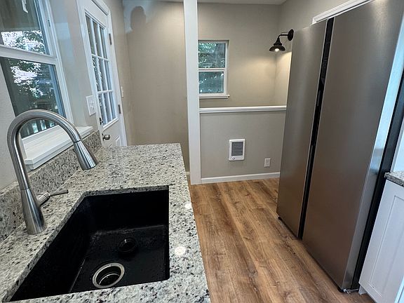 3rd image of 125-131 NW 14th St #3