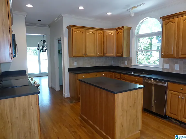 1040 Cole Cir — Photo 9